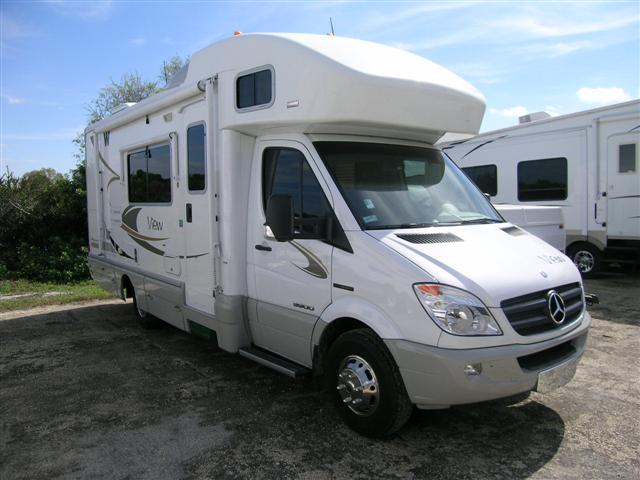 Used 2008 Winnebago View 24H Class B For Sale